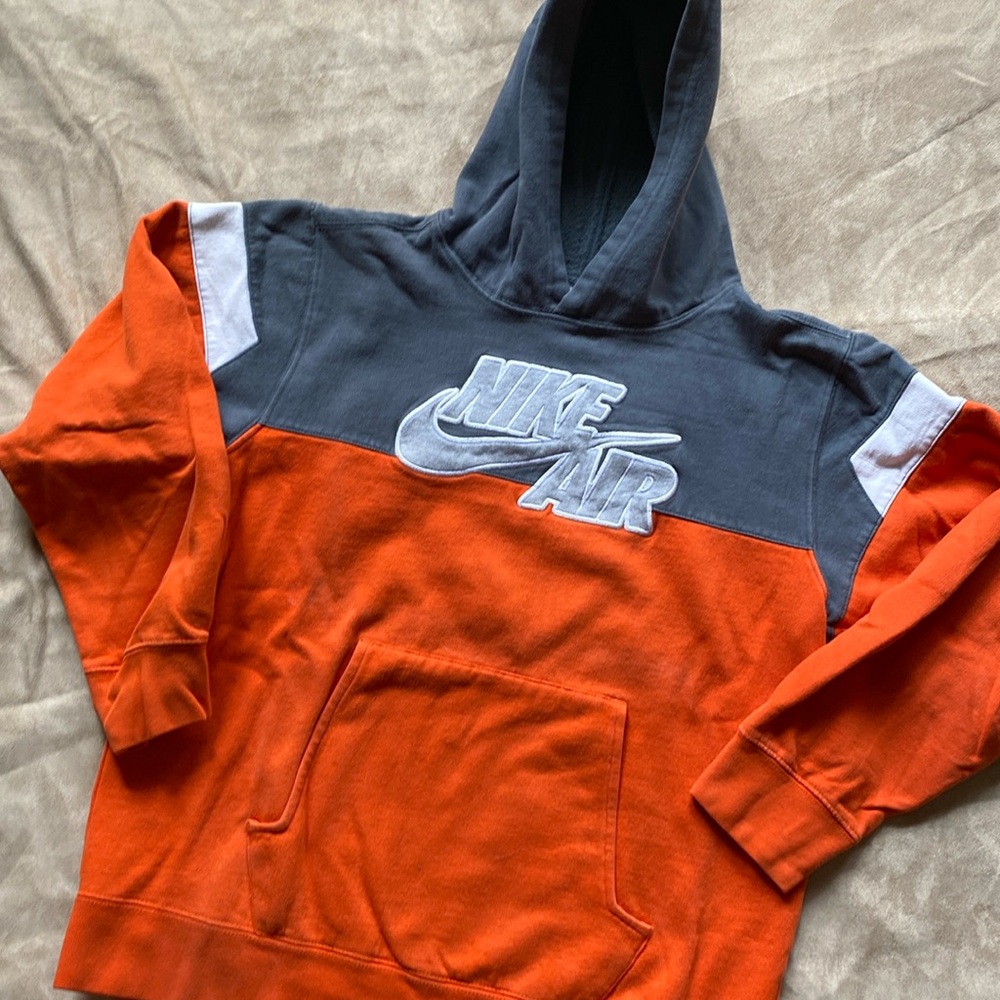 Nike Air boys hoodie. Size L (14-16)